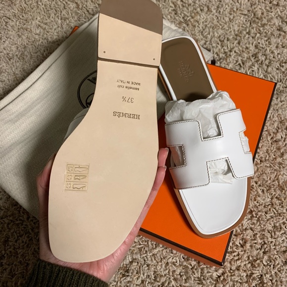 🎉💌SOLD!! 📫HERMÈS ORAN sandals 🥰😍🎁 - Picture 4 of 7